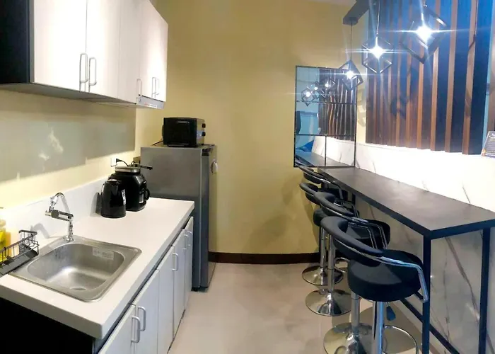 Meraki Space Cozy Unit Near Mactan Airport With Balcony